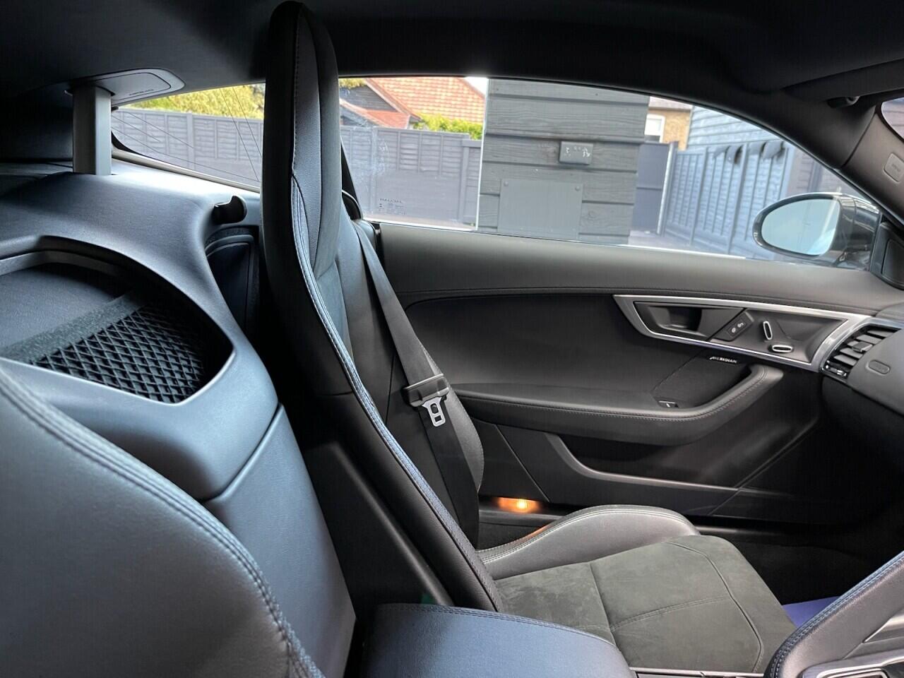 Used Jaguar F-Type 2019 for sale - 76635438: Photo 34