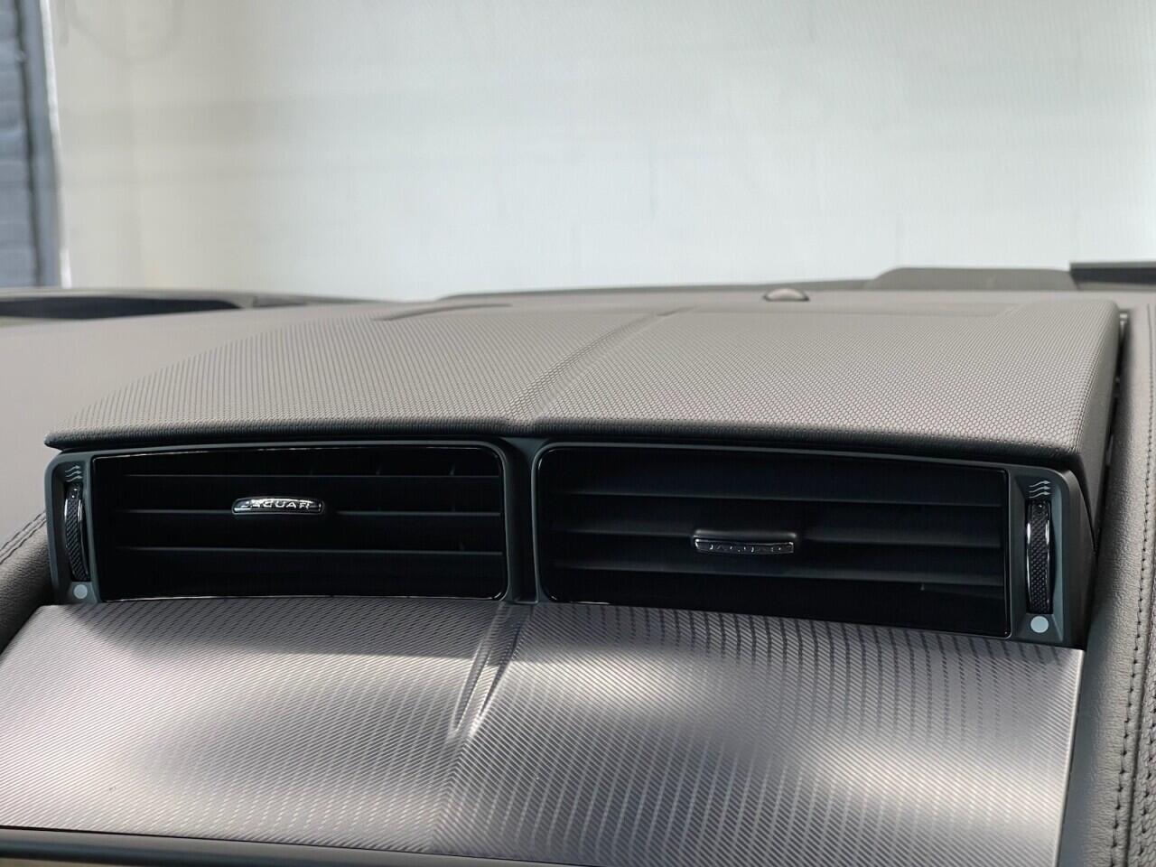 Used Jaguar F-Type 2019 for sale - 76635438: Photo 40