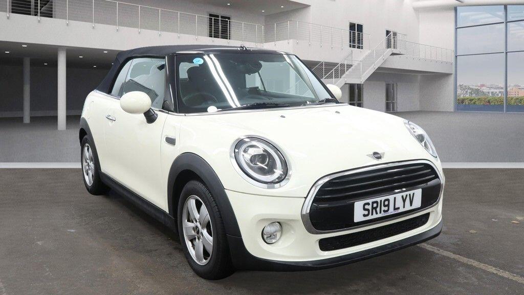 Used MINI Convertible 2019 for sale - 76771969: Photo 2