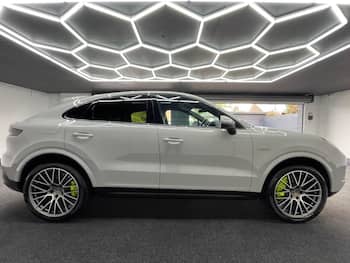 Used Porsche Cayenne 2023 for sale - 79831410: Photo