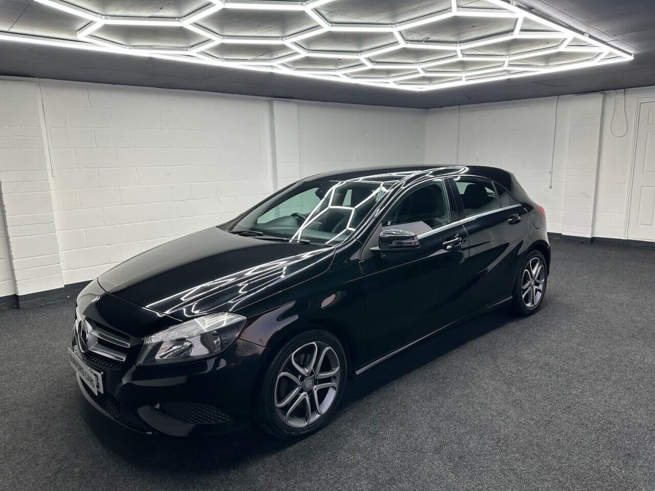 Used Mercedes-Benz A-Class 2014 for sale - 77091610: Photo 2