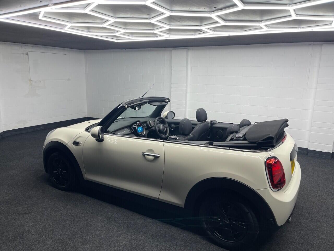 Used MINI Convertible 2019 for sale - 76918551: Photo 14
