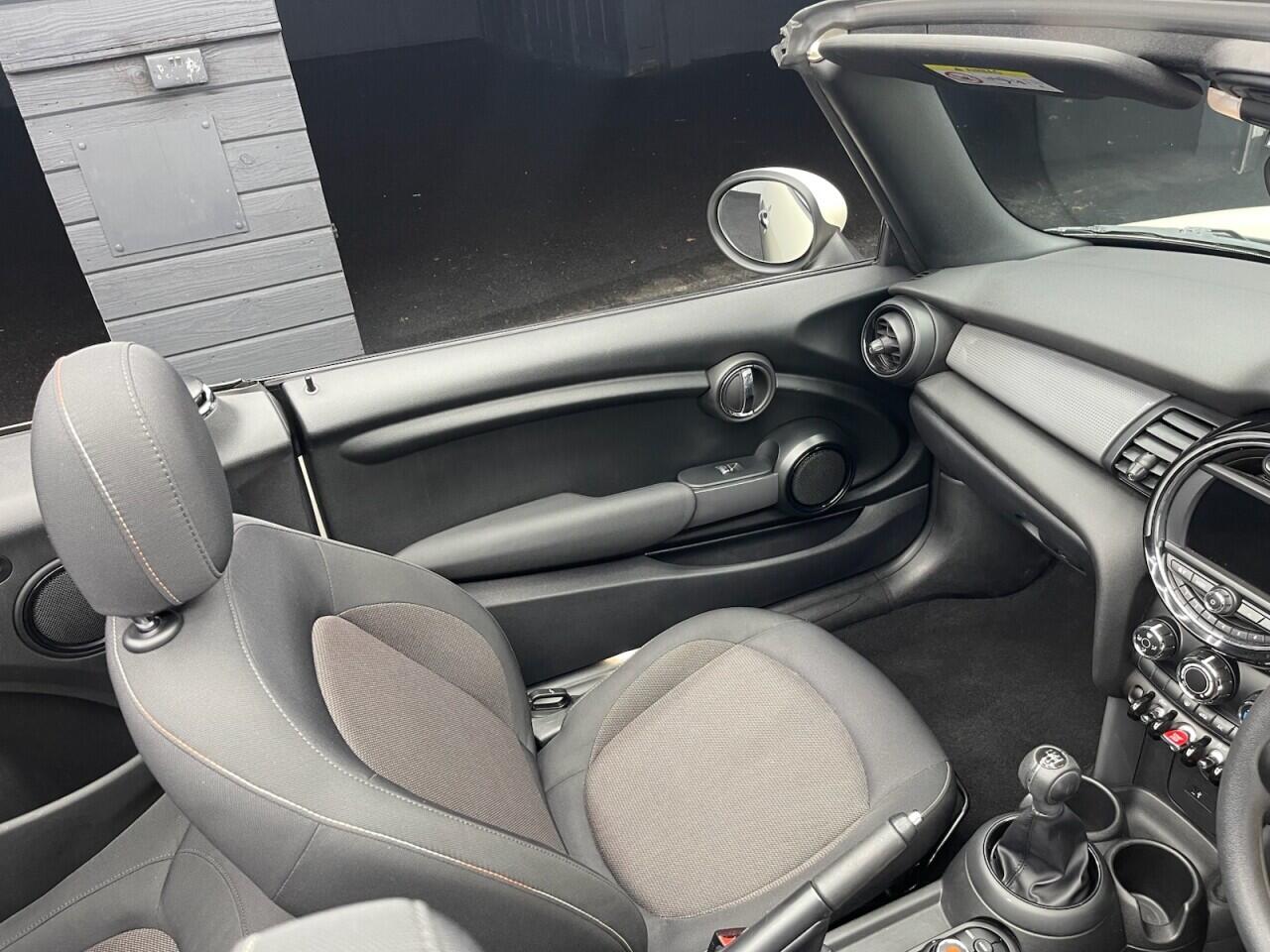 Used MINI Convertible 2019 for sale - 76918551: Photo 23