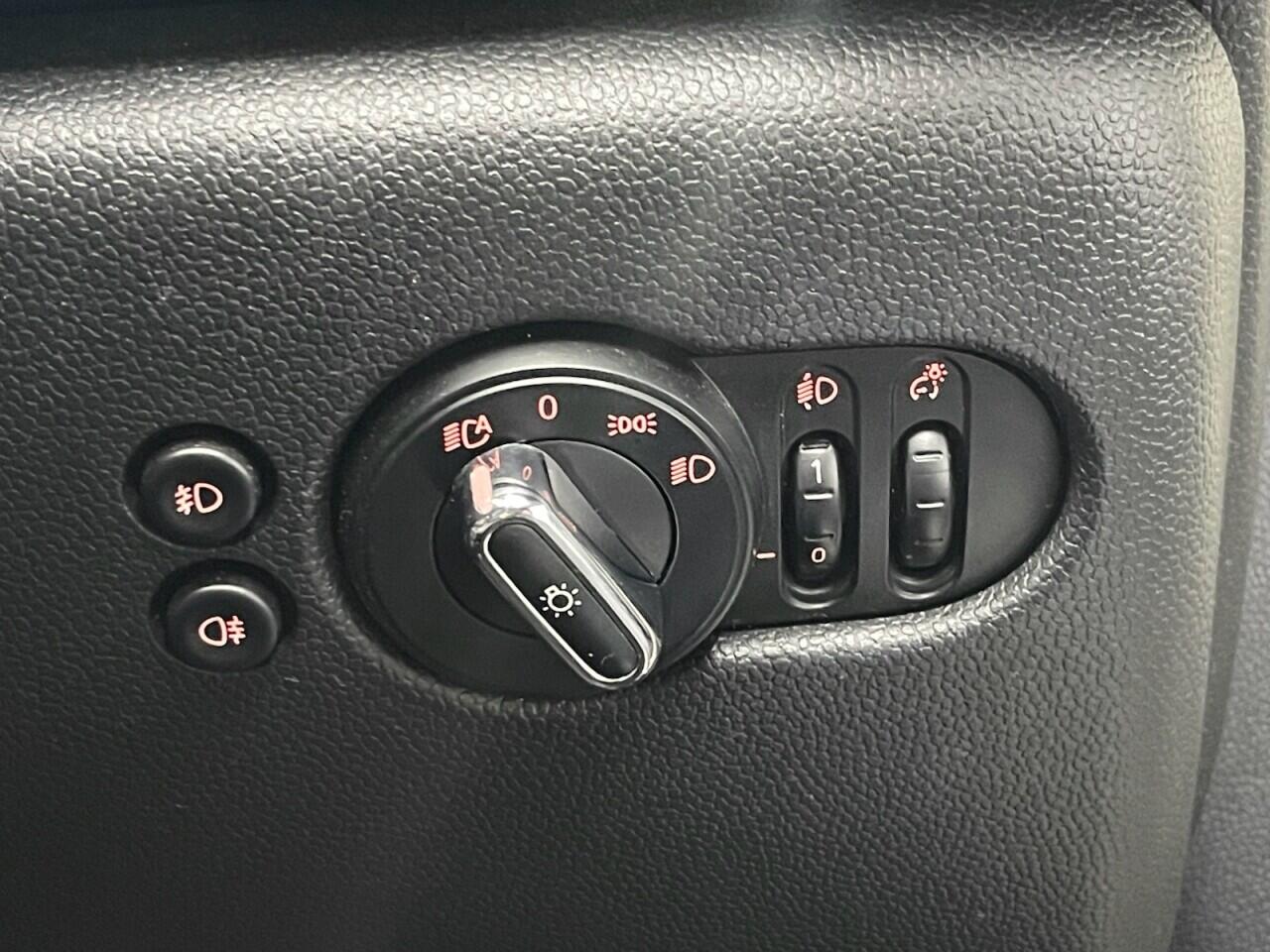 Used MINI Convertible 2019 for sale - 76918551: Photo 24