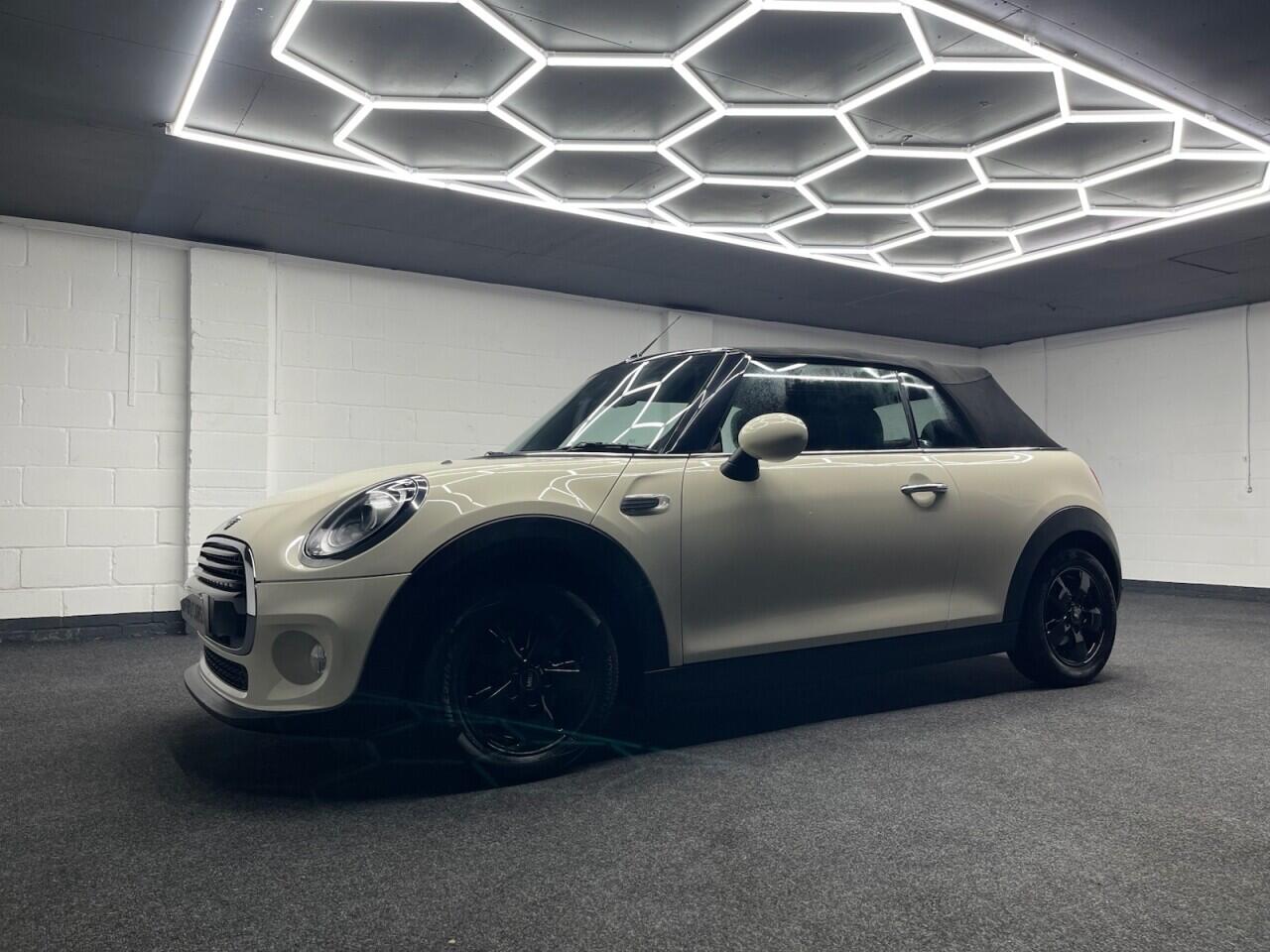 Used MINI Convertible 2019 for sale - 76918551: Photo 37