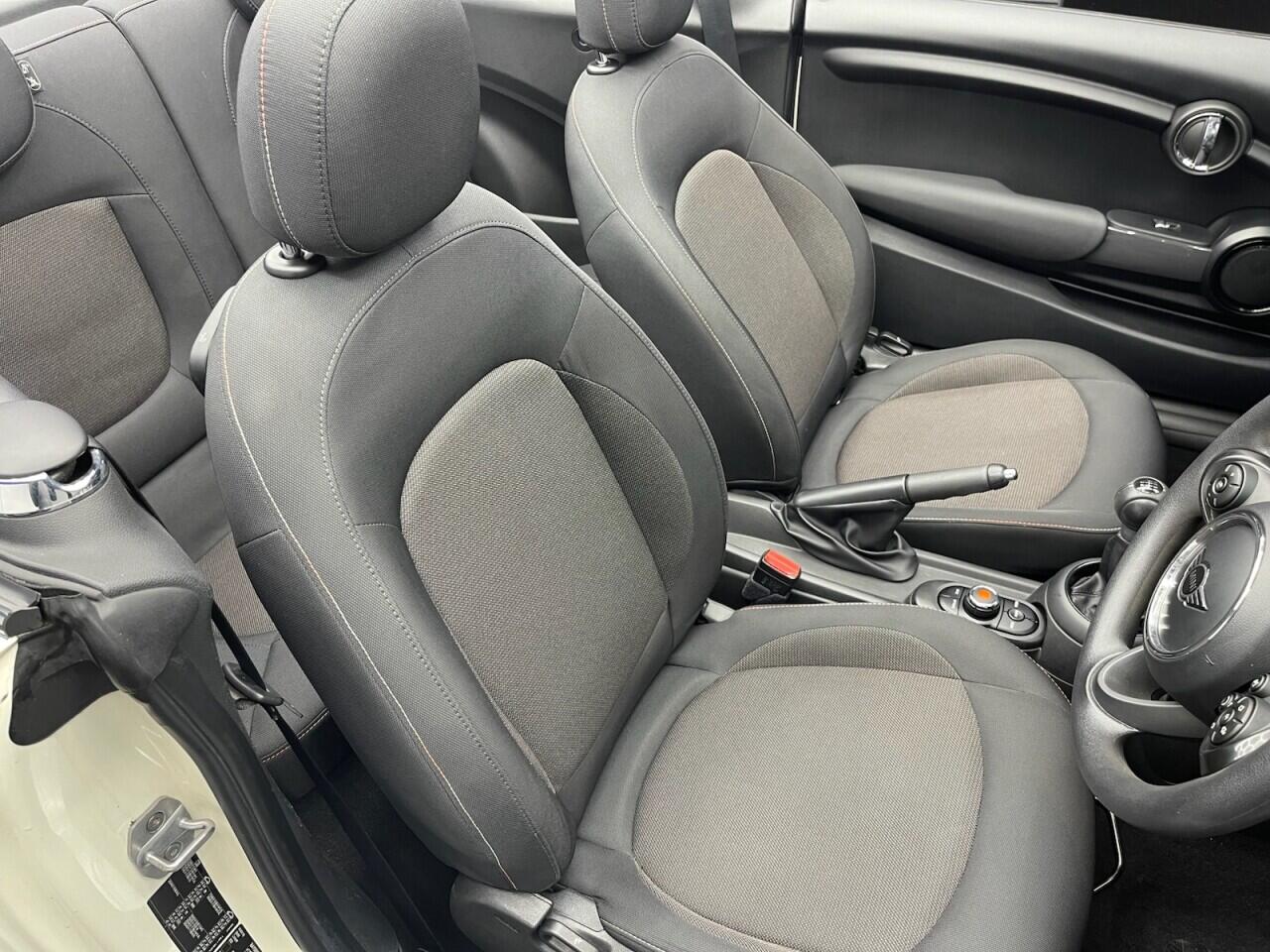 Used MINI Convertible 2019 for sale - 76918551: Photo 4