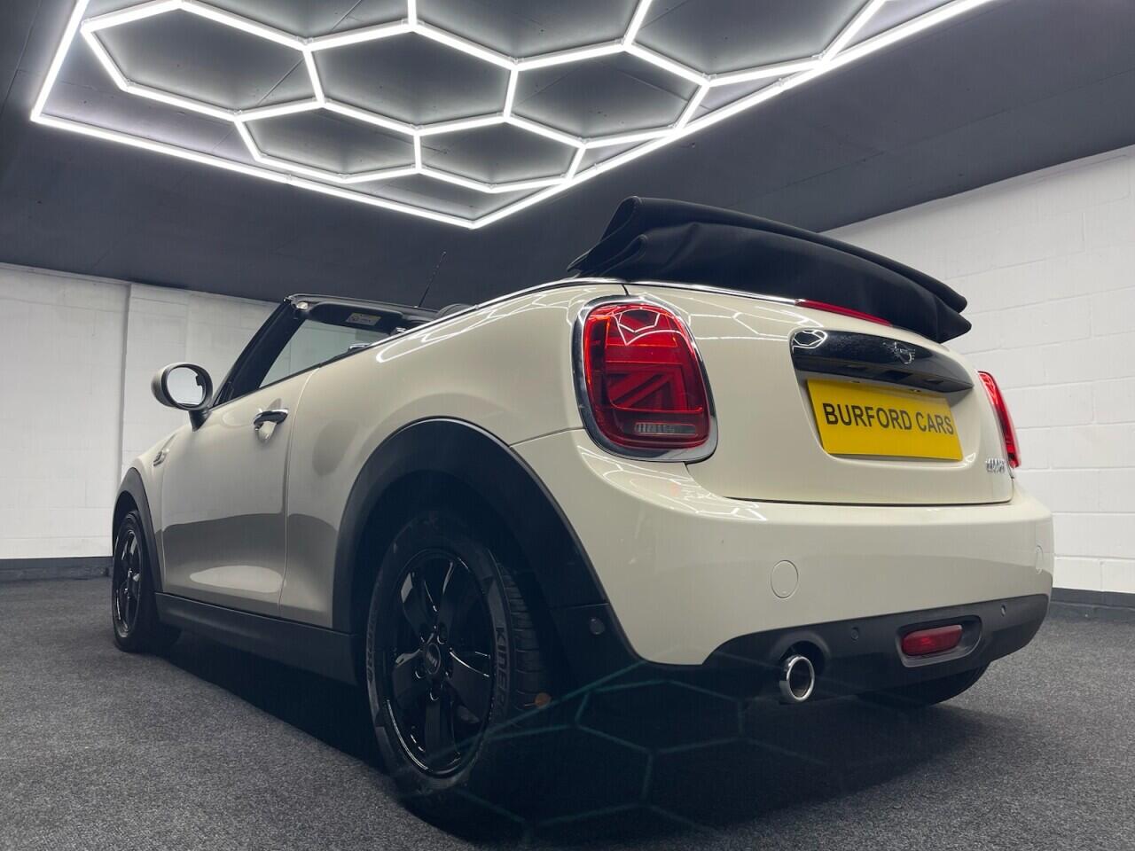 Used MINI Convertible 2019 for sale - 76918551: Photo 6