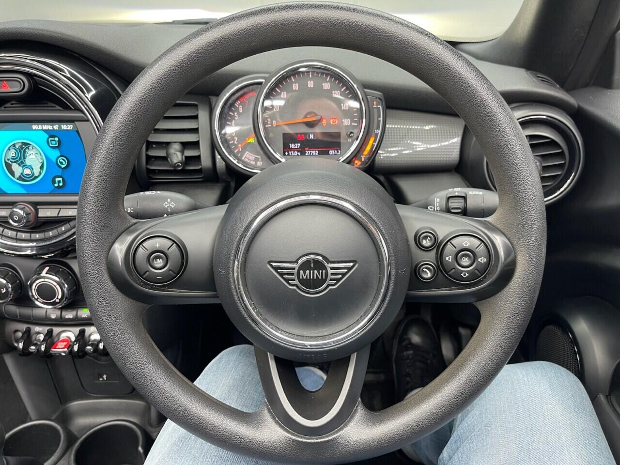 Used MINI Convertible 2019 for sale - 76918551: Photo 9