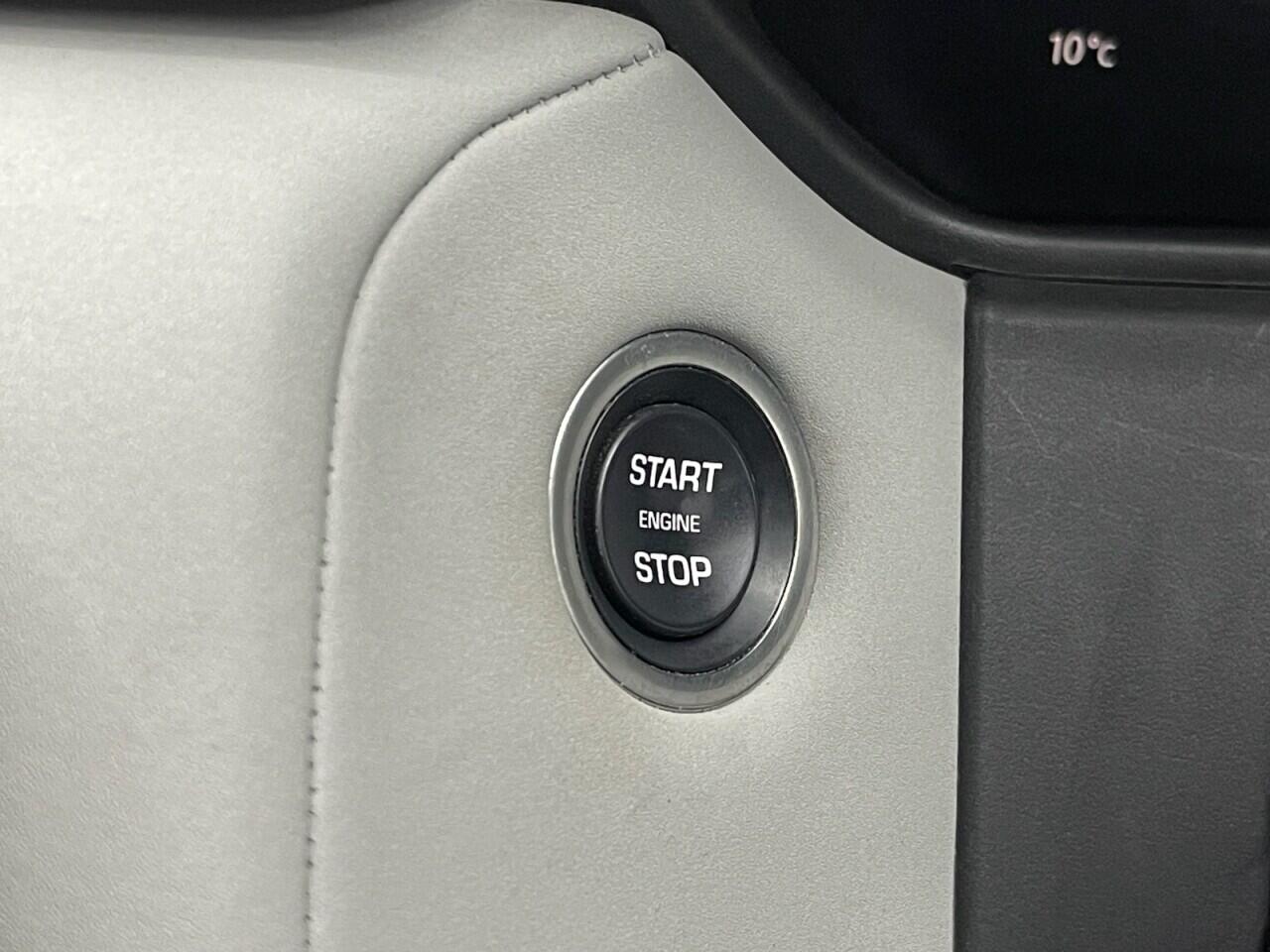 Used Land Rover Range Rover Velar 2023 for sale - 77174422: Photo 38