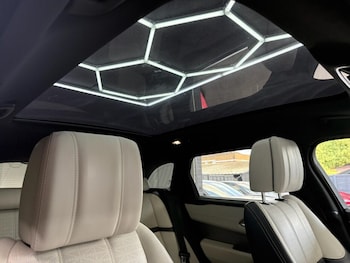 Used Land Rover Range Rover Velar 2018 for sale - 79361855: Photo