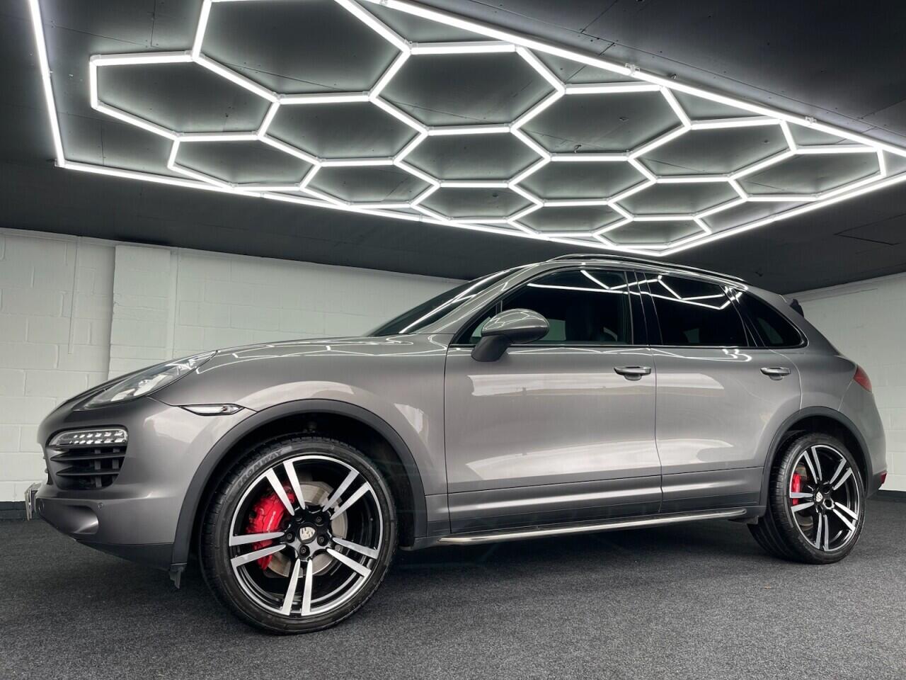 Used Porsche Cayenne 2011 for sale - 76635444: Photo 13