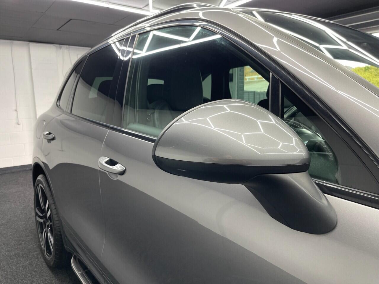 Used Porsche Cayenne 2011 for sale - 76635444: Photo 25