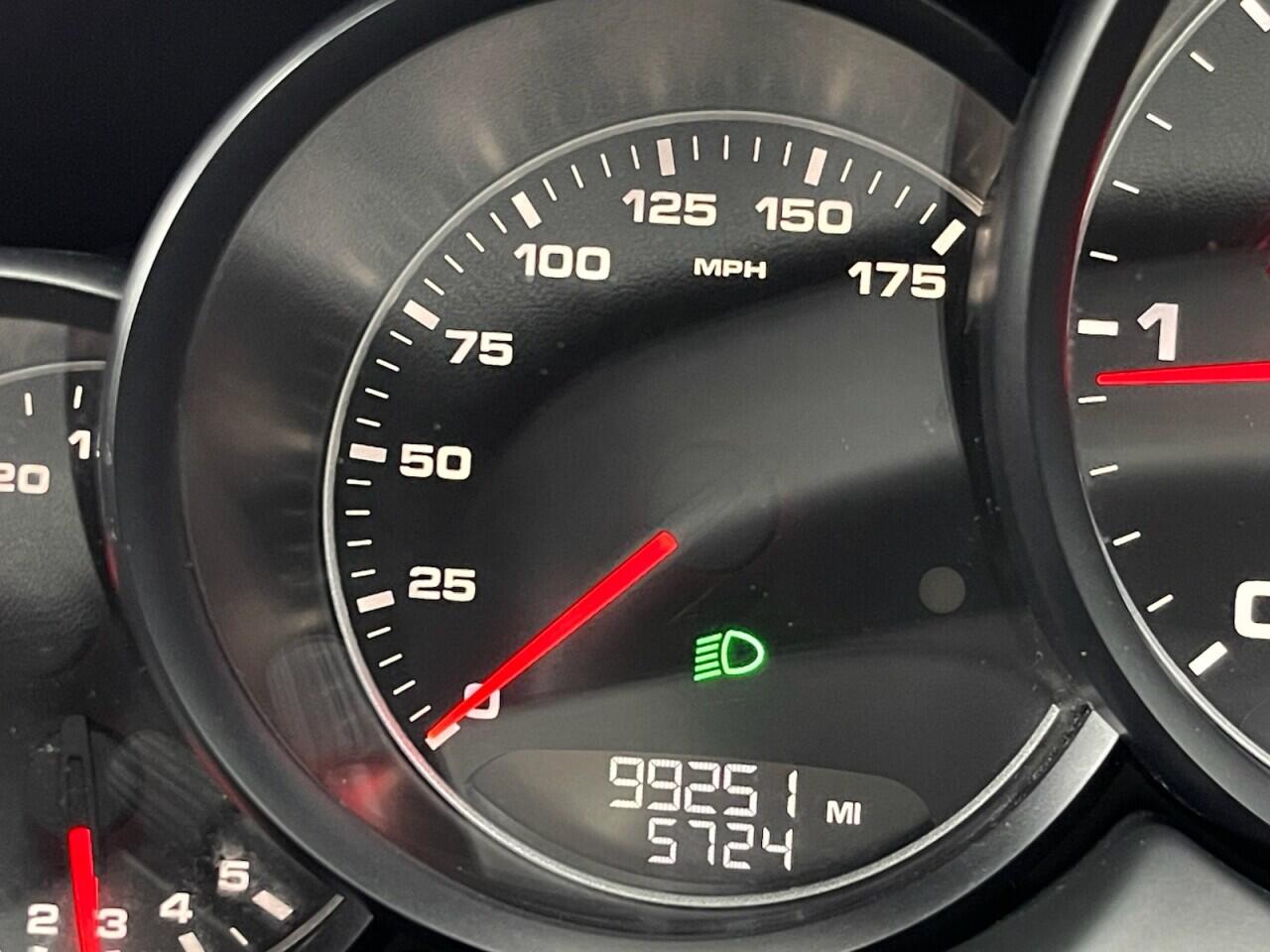 Used Porsche Cayenne 2011 for sale - 76635444: Photo 33