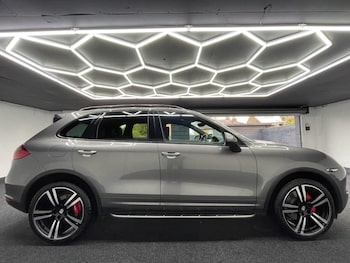 Used Porsche Cayenne 2011 for sale - 76635444: Photo