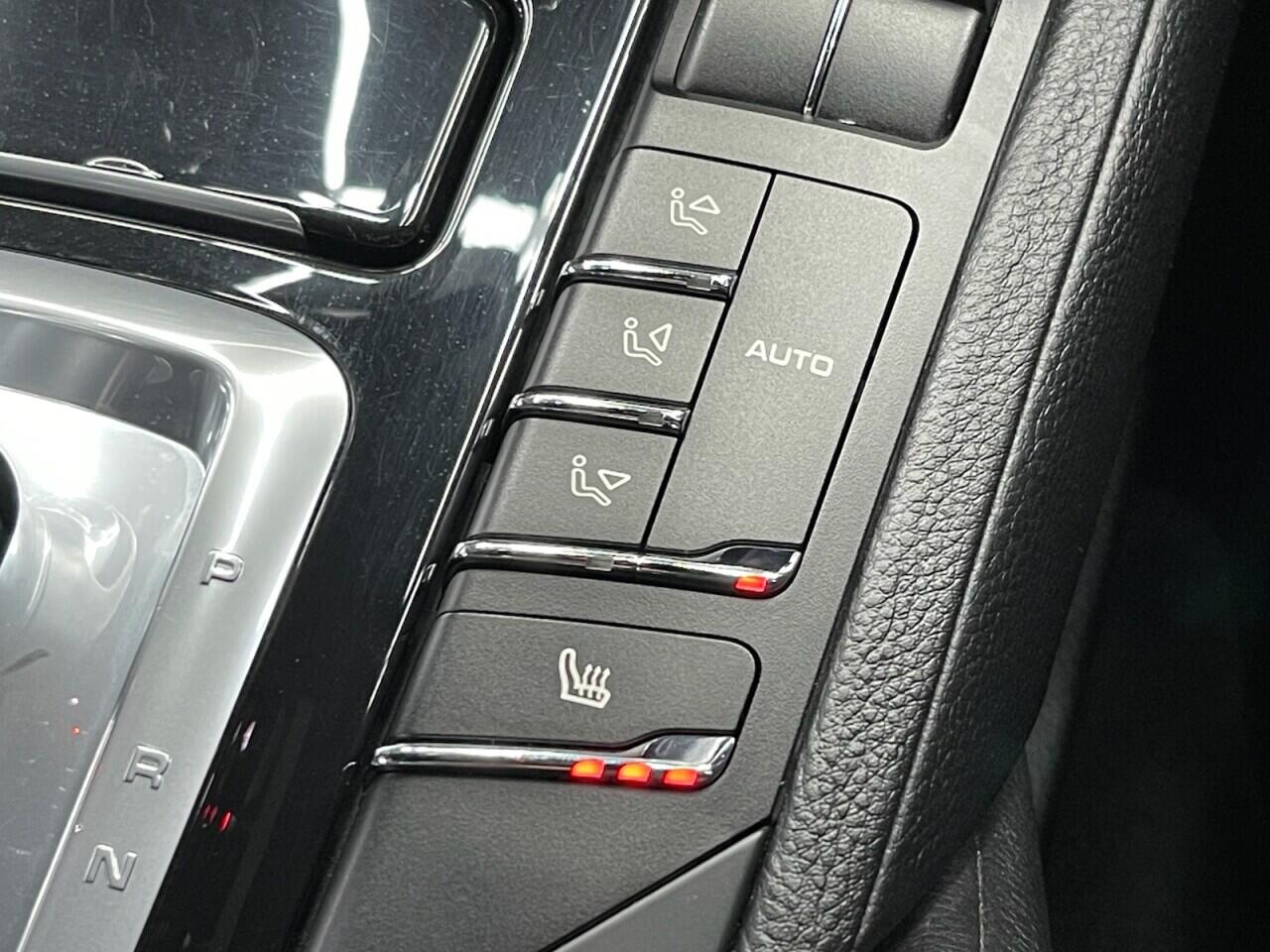 Used Porsche Cayenne 2011 for sale - 76635444: Photo 43