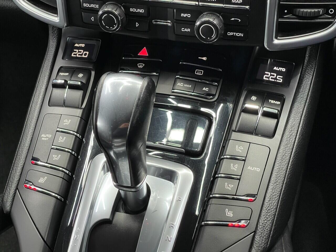 Used Porsche Cayenne 2011 for sale - 76635444: Photo 45