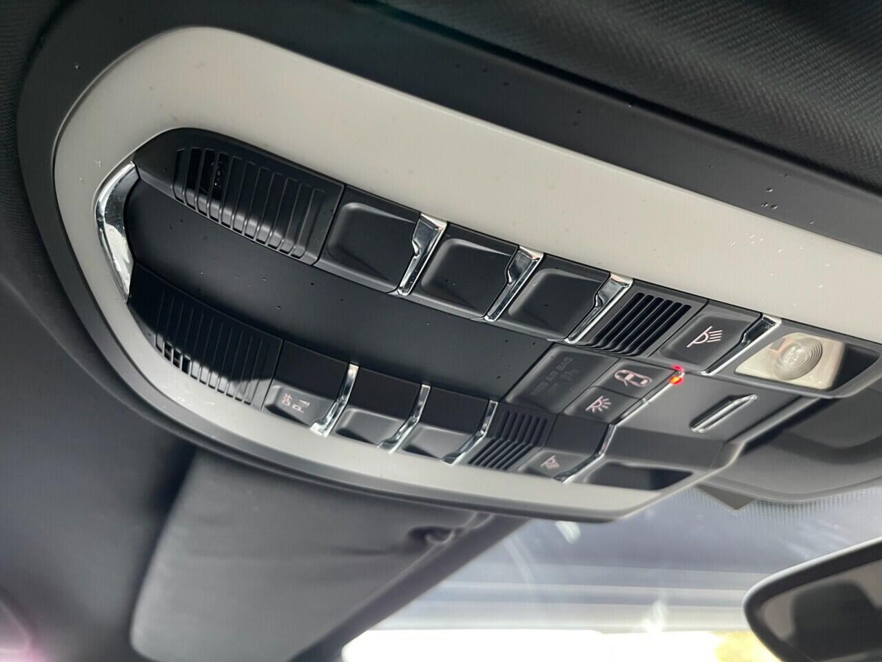 Used Porsche Cayenne 2011 for sale - 76635444: Photo 48