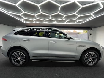 Used Jaguar F-Pace 2019 for sale - 78291231: Photo