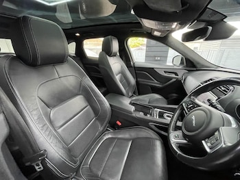 Used Jaguar F-Pace 2019 for sale - 78291231: Photo