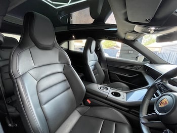 Used Porsche Taycan 2022 for sale - 79635334: Photo