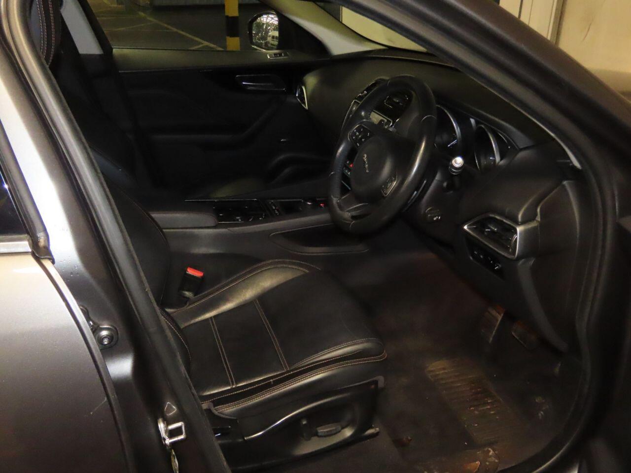 Used Jaguar F-Pace 2017 for sale - 76666706: Photo 7