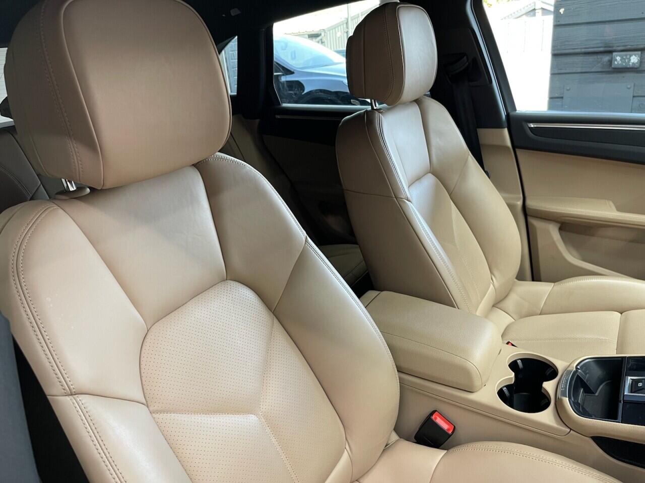 Used Porsche Macan 2023 for sale - 78087214: Photo 35