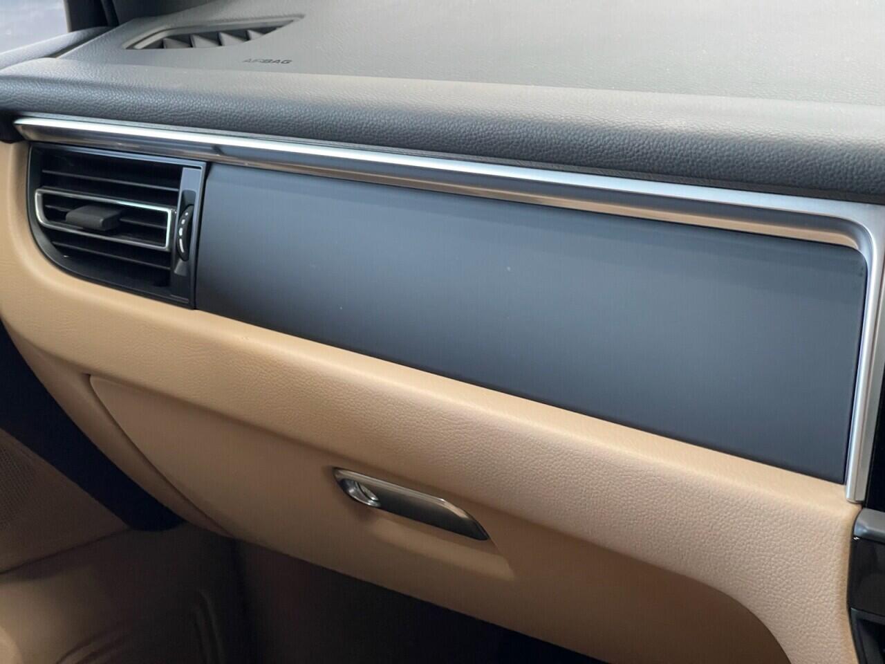 Used Porsche Macan 2023 for sale - 78087214: Photo 53