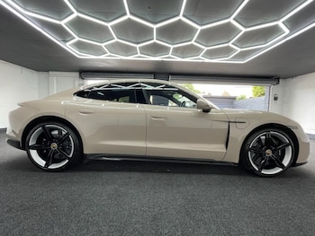 Used Porsche Taycan 2020 for sale - 78823318: Photo