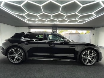 Used Porsche Taycan 2023 for sale - 79602068: Photo