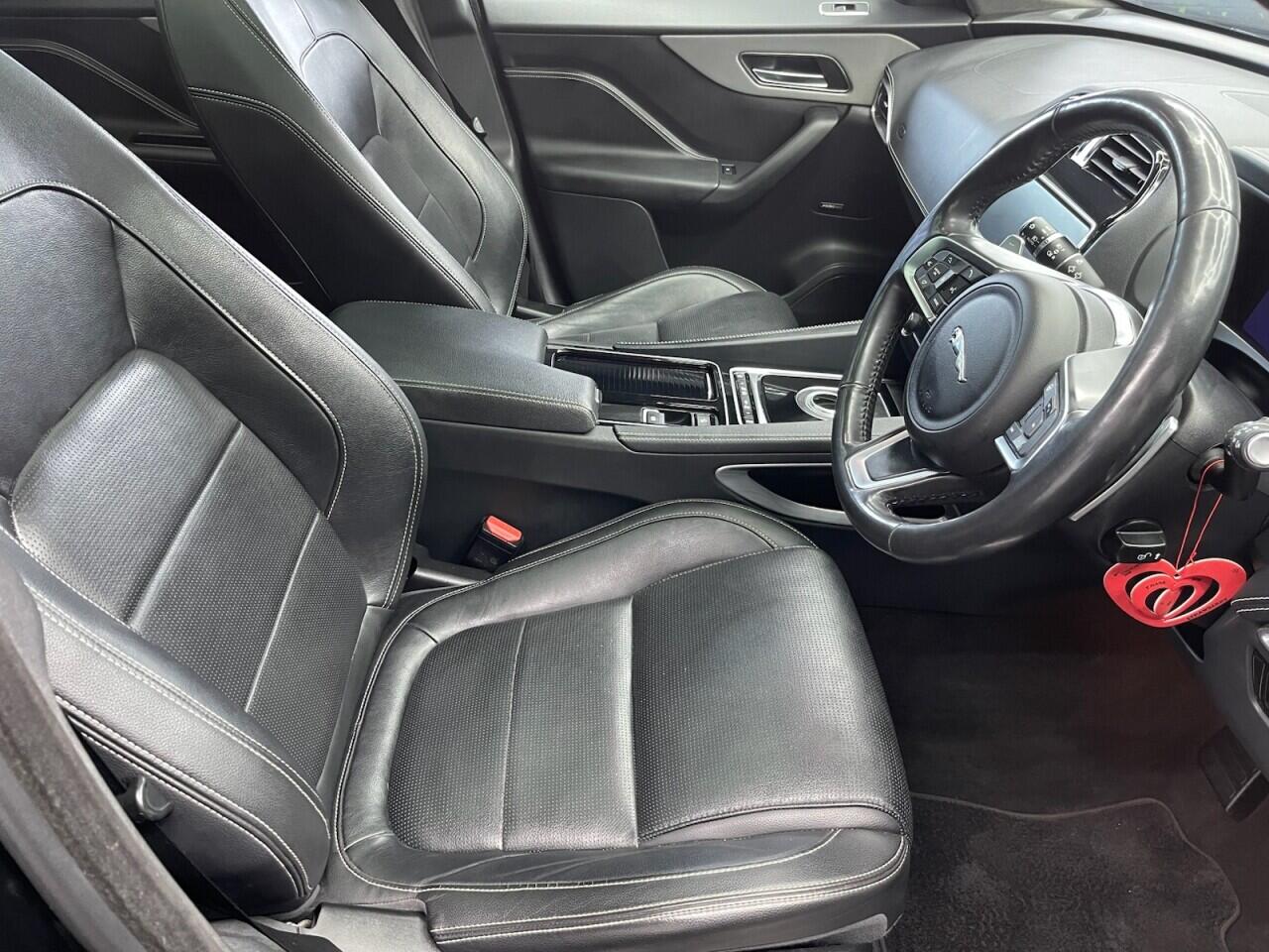 Used Jaguar F-Pace 2020 for sale - 77377334: Photo 32