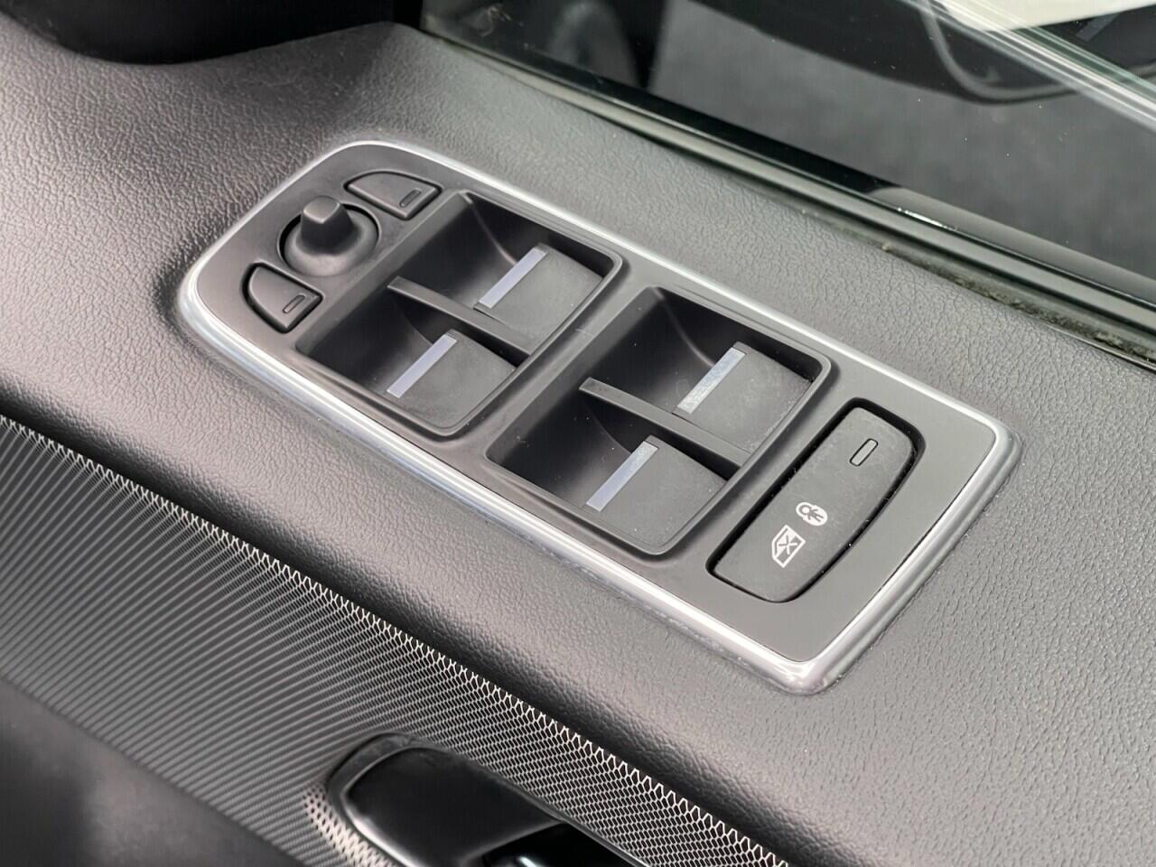 Used Jaguar F-Pace 2020 for sale - 77377334: Photo 36