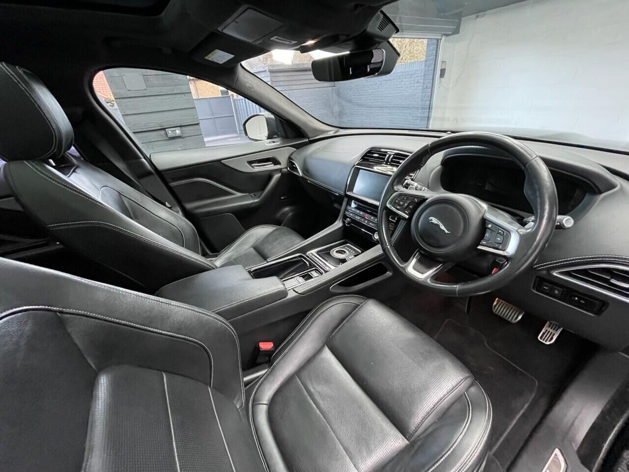 Used Jaguar F-Pace 2020 for sale - 77377334: Photo 9