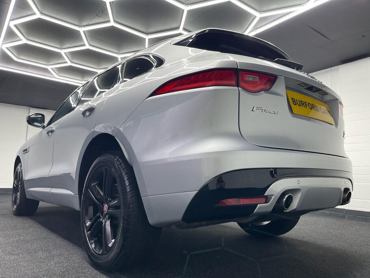 Used Jaguar F-Pace 2016 for sale - 76635443: Photo 17