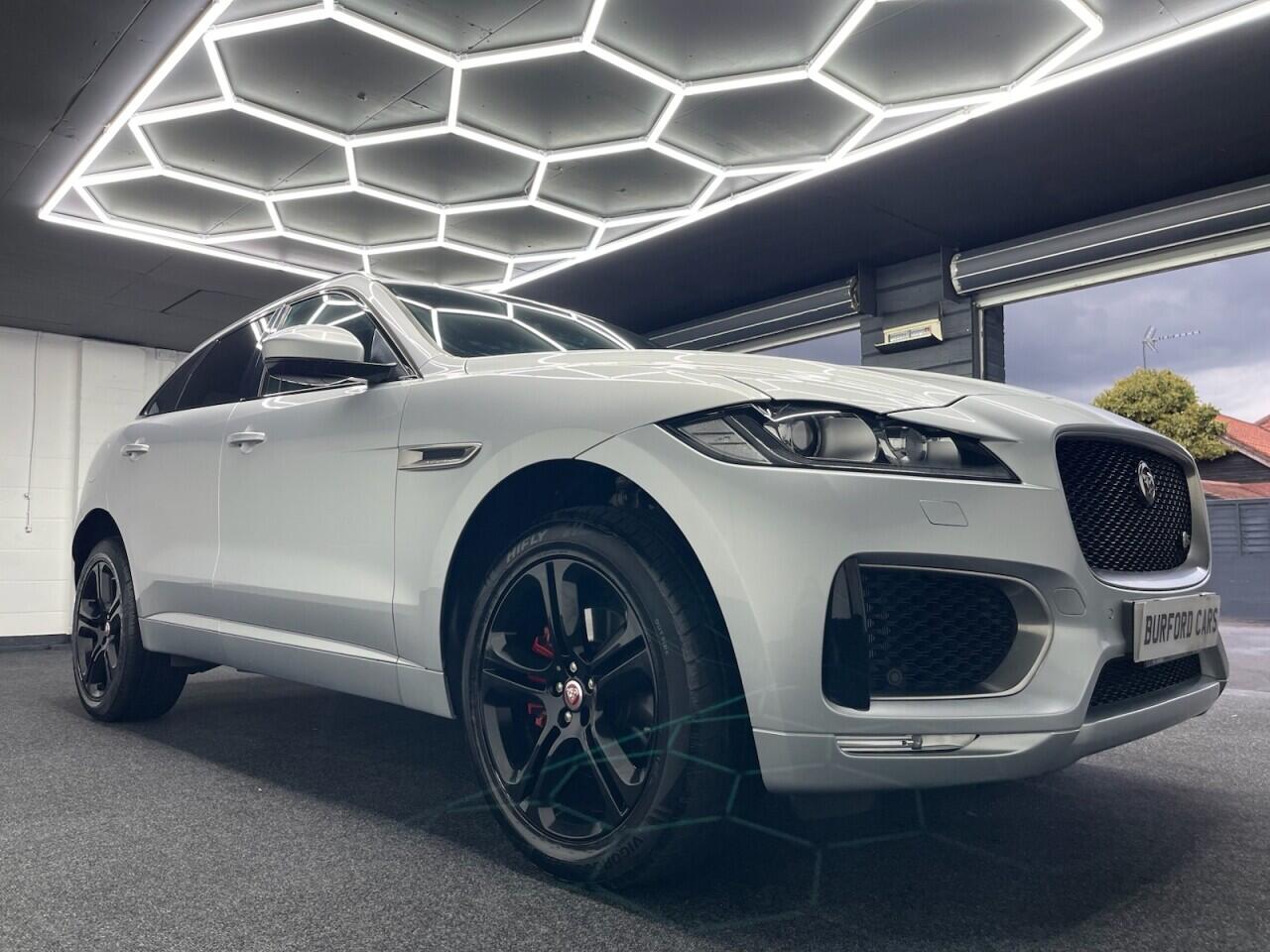 Used Jaguar F-Pace 2016 for sale - 76635443: Photo 23