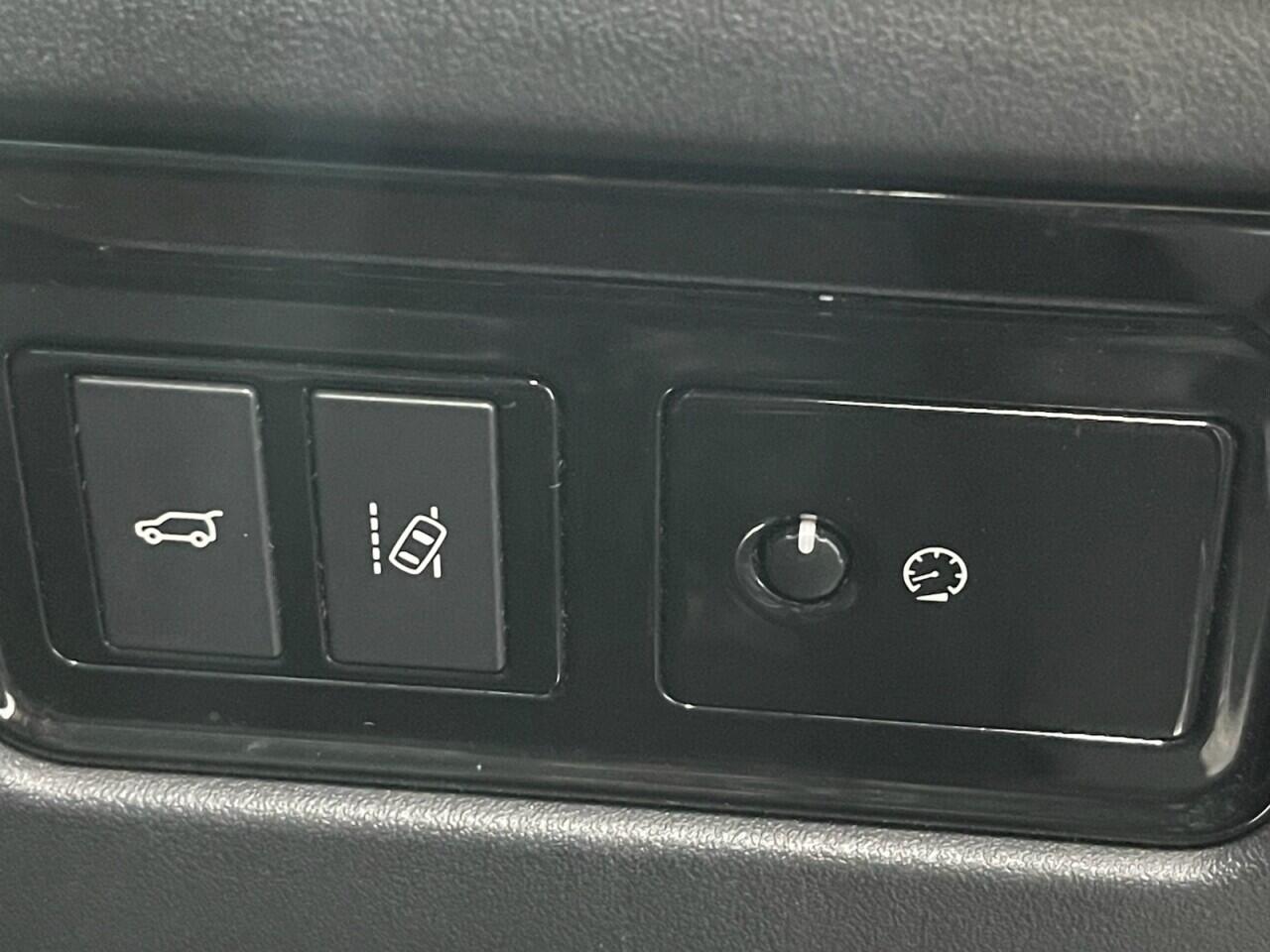 Used Jaguar F-Pace 2016 for sale - 76635443: Photo 33