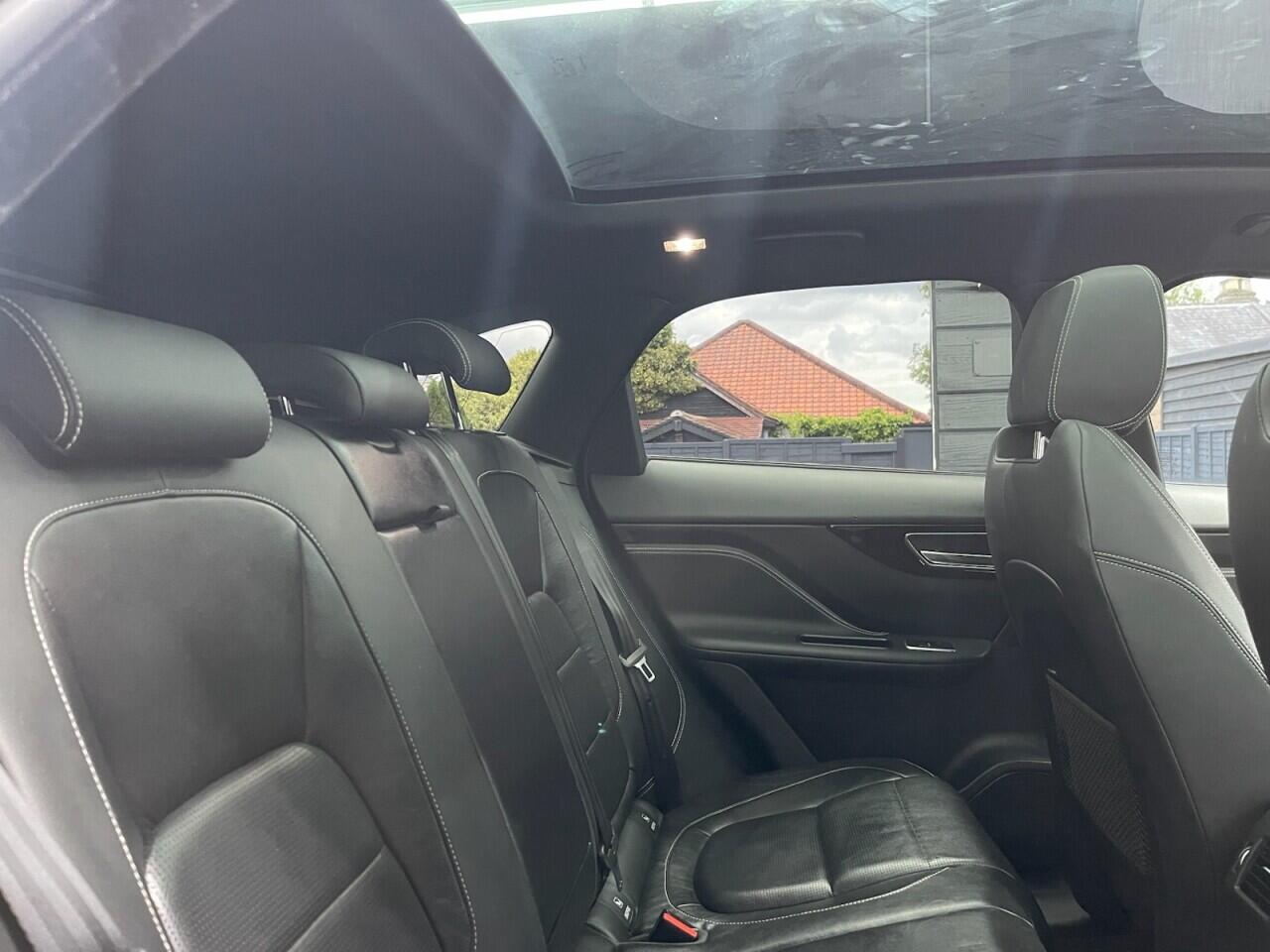 Used Jaguar F-Pace 2016 for sale - 76635443: Photo 34