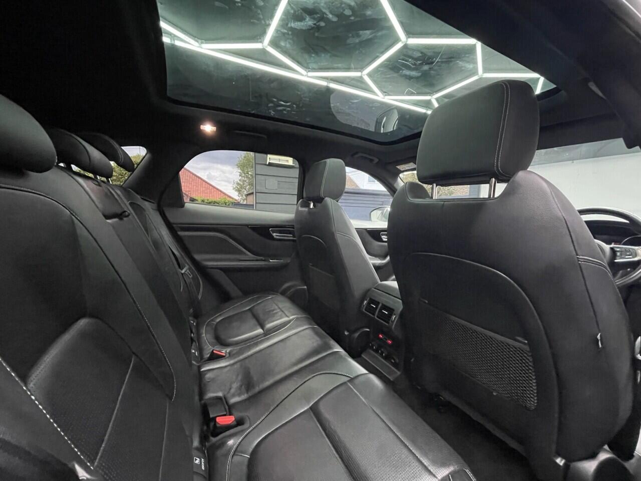 Used Jaguar F-Pace 2016 for sale - 76635443: Photo 35