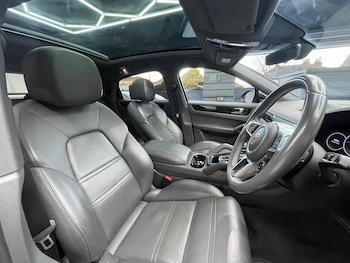 Used Porsche Cayenne 2019 for sale - 77229462: Photo