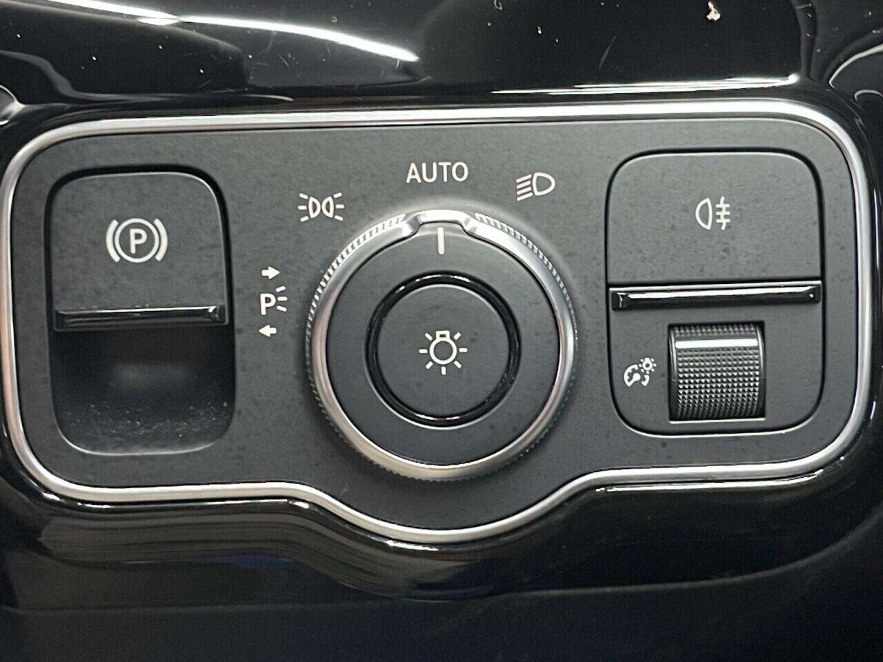 Used Mercedes-Benz A-Class 2021 for sale - 77559520: Photo 38