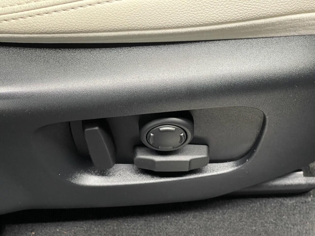 Used Land Rover Range Rover Velar 2020 for sale - 76865279: Photo 29