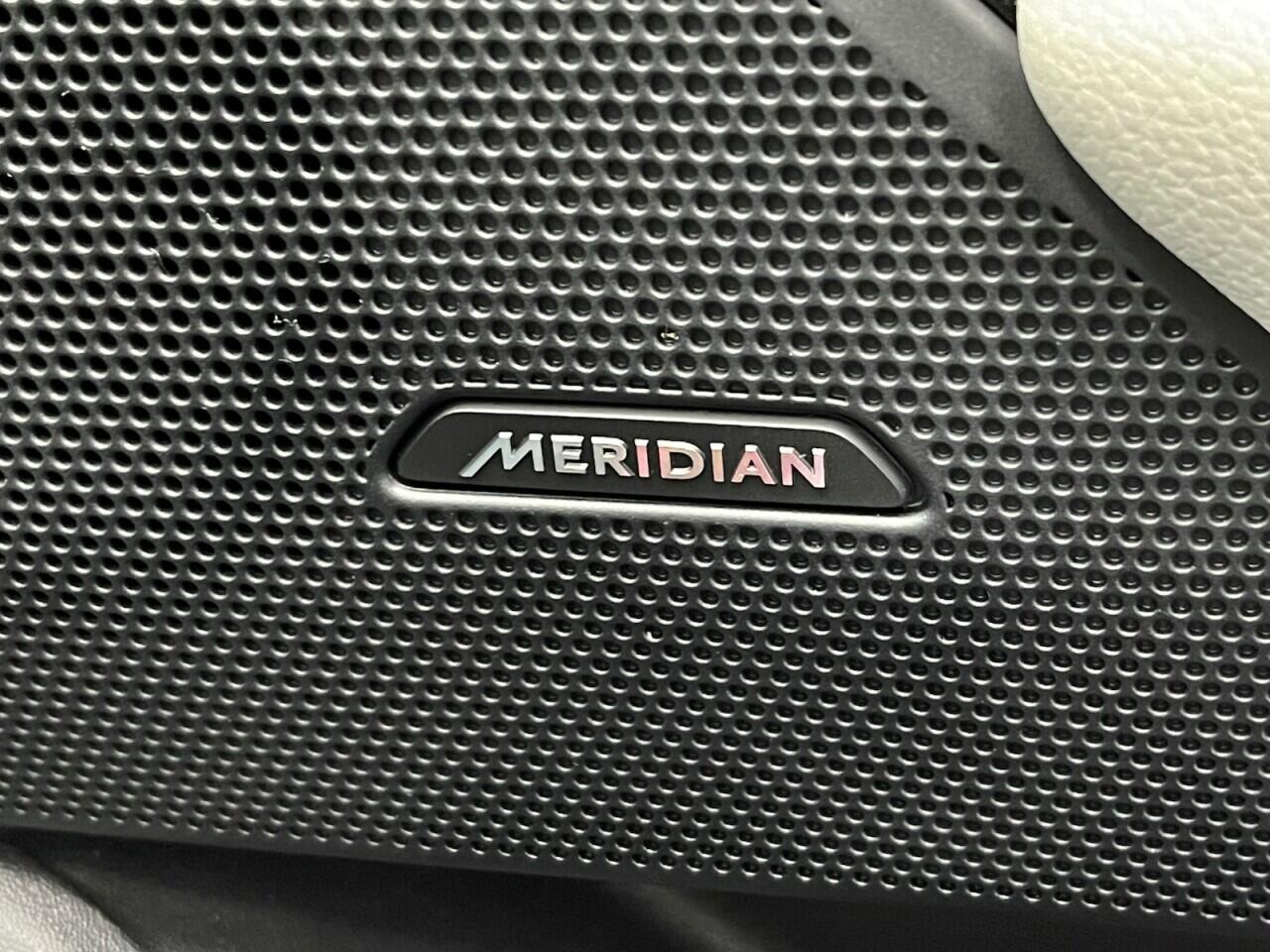 Used Land Rover Range Rover Velar 2020 for sale - 76865279: Photo 32