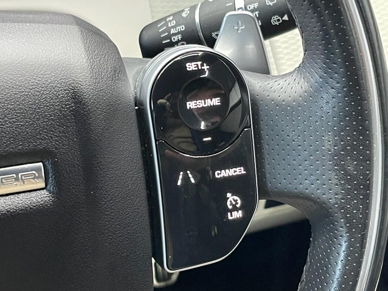 Used Land Rover Range Rover Velar 2020 for sale - 76865279: Photo 37