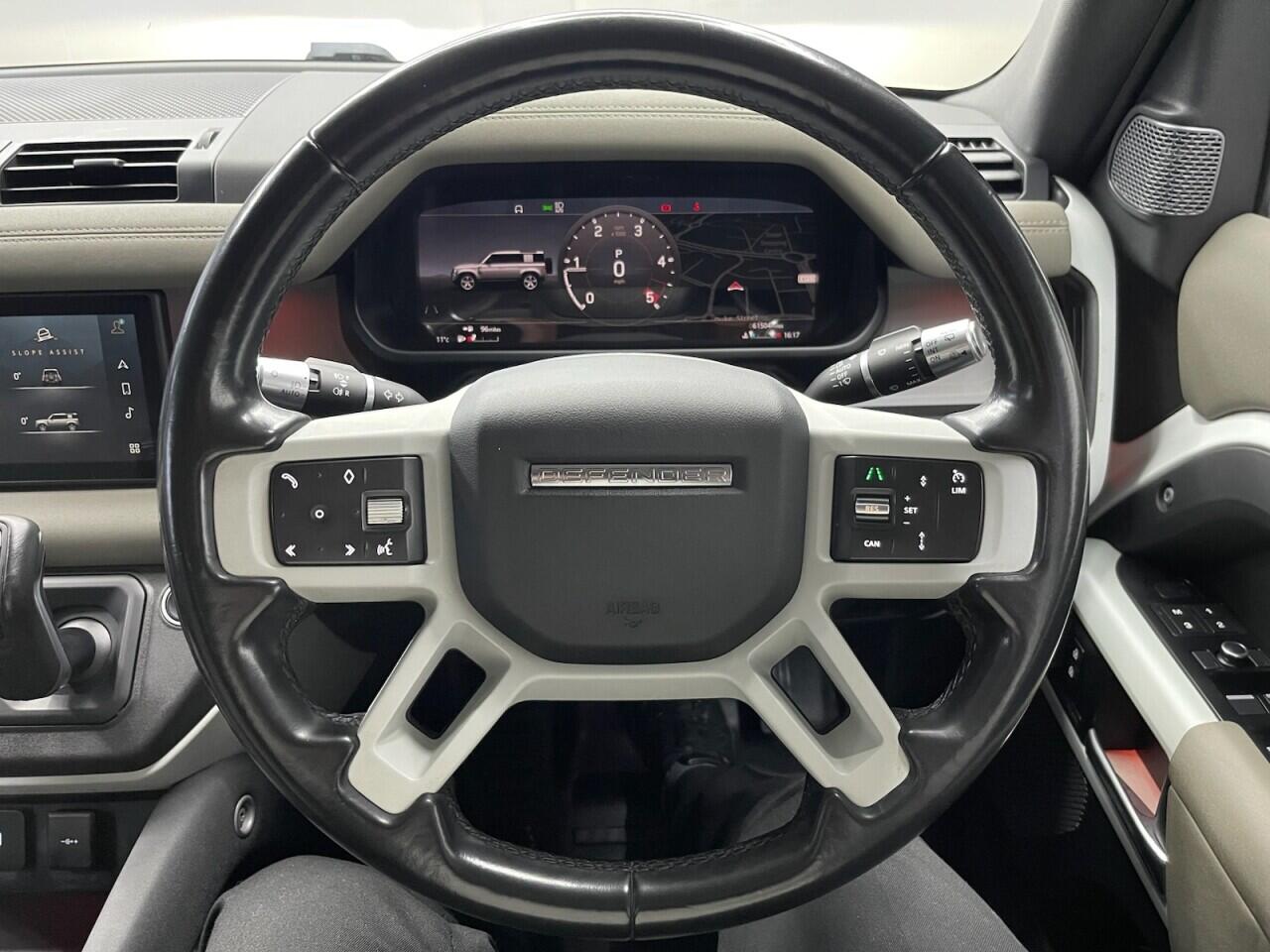 Used Land Rover Defender 2020 for sale - 77940563: Photo 10