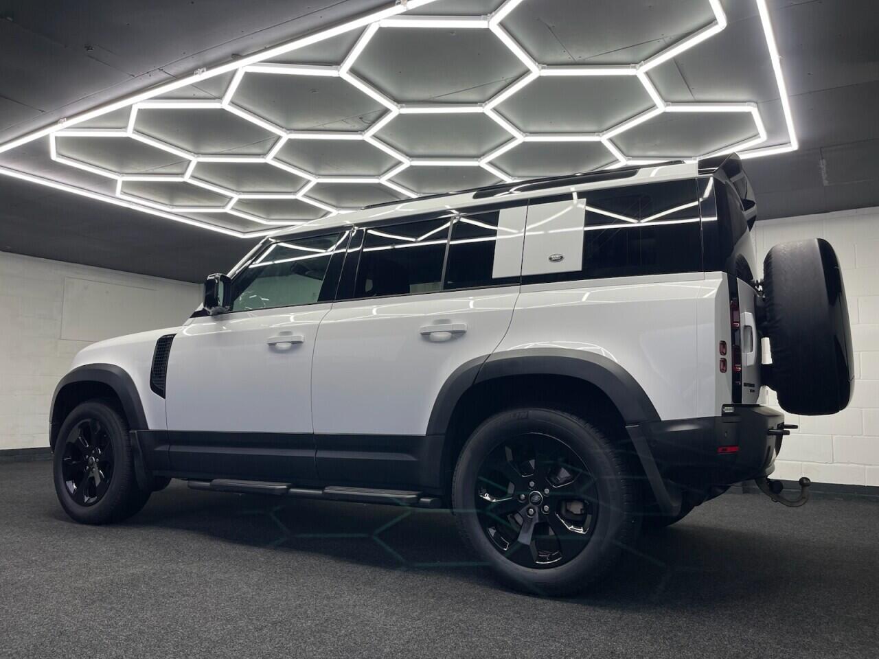 Used Land Rover Defender 2020 for sale - 77940563: Photo 17