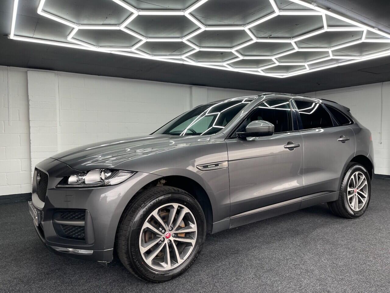 Used Jaguar F-Pace 2018 for sale - 76635415: Photo 12