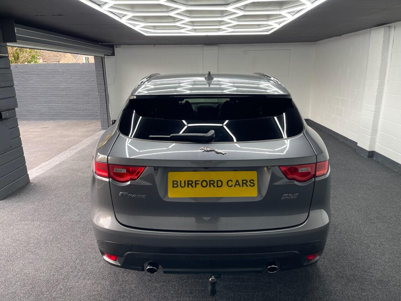 Used Jaguar F-Pace 2018 for sale - 76635415: Photo 18