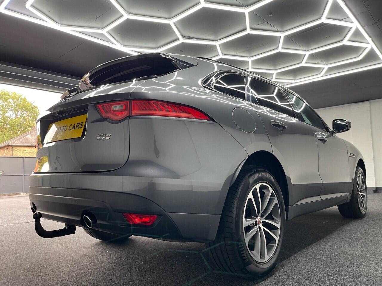 Used Jaguar F-Pace 2018 for sale - 76635415: Photo 20