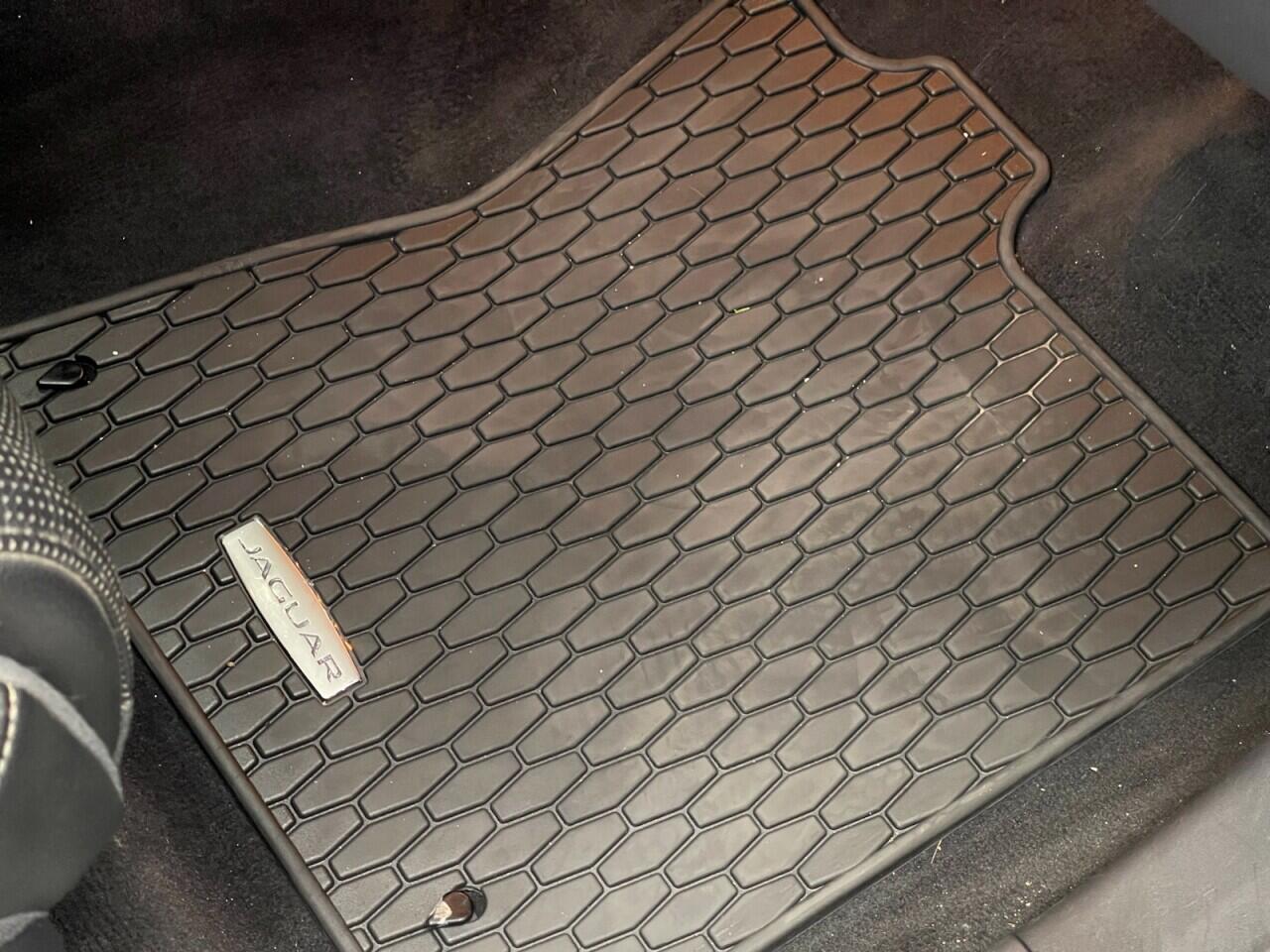 Used Jaguar F-Pace 2018 for sale - 76635415: Photo 32