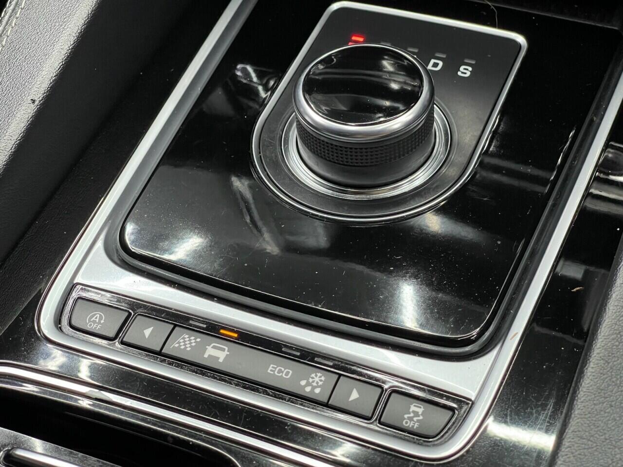 Used Jaguar F-Pace 2018 for sale - 76635415: Photo 37