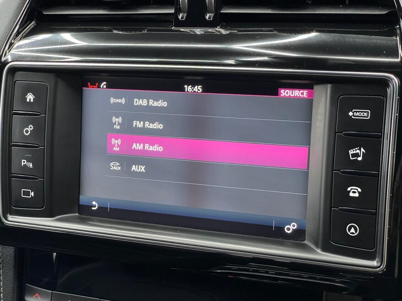 Used Jaguar F-Pace 2018 for sale - 76635415: Photo 43